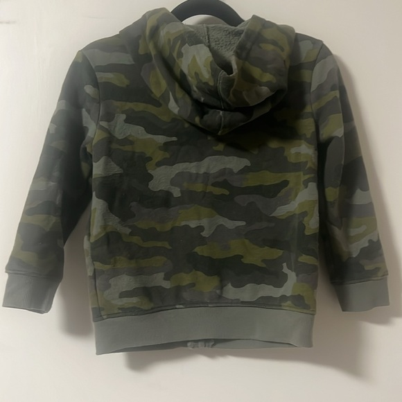 Cat & Jack toddler boys 4T Camo Full zip jacket, green, with pockets - Picture 3 of 3
